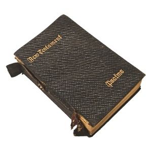 Antique CAMBRIDGE Pocket BIBLE NEW TESTAMENT PSALMS LEATHER Bound London Damaged